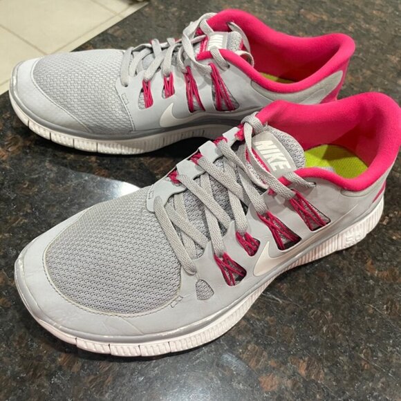 NIKE FREE RUN 5.0 WOLF GREY AND HOT PINK SNEAKERS SZ 10 SPORTY RUNNING GYM YOGA - Picture 3 of 16